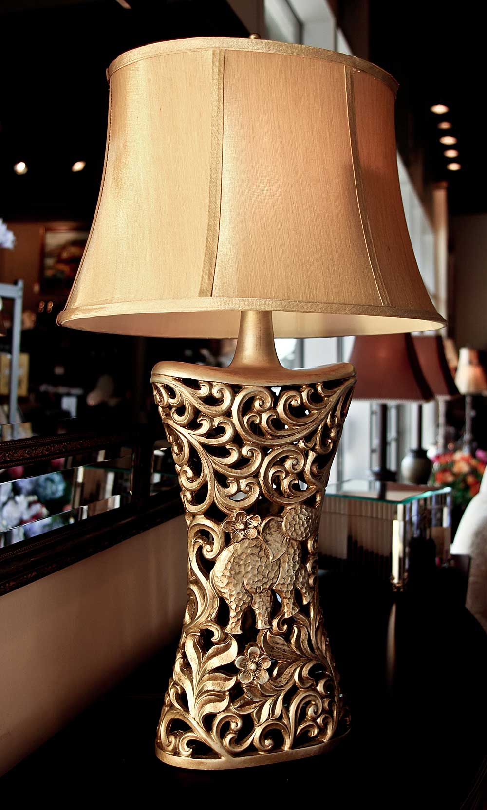 Elephant-lamp
