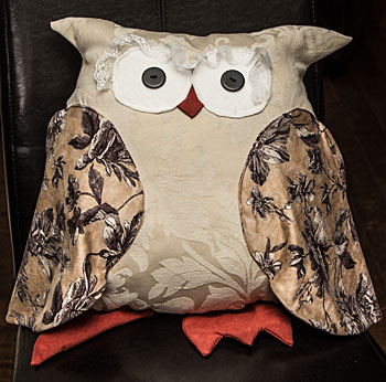 owl cushion 350px